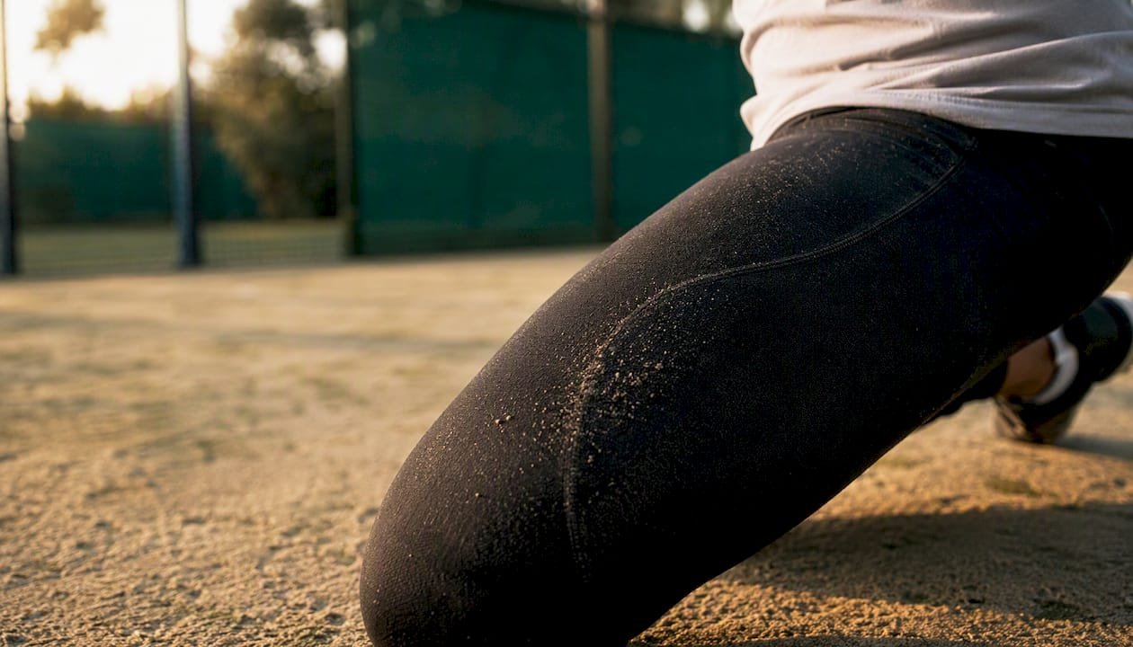 Padel leggings fabric abrasion close-up